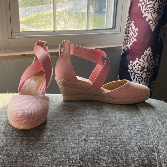 Talbots Shoes - NEW Talbots pink wedge sandals size 8